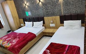 Hotel Milan Dwarka